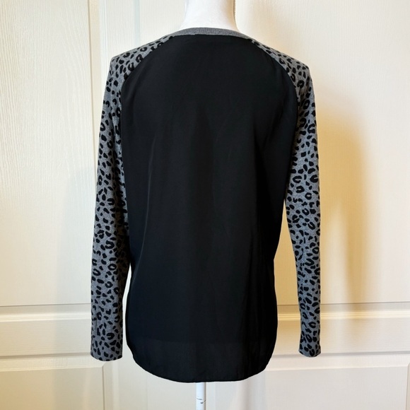 Loft Leopard Print Mixed Media Sweater V-Neck Small - Picture 5 of 9